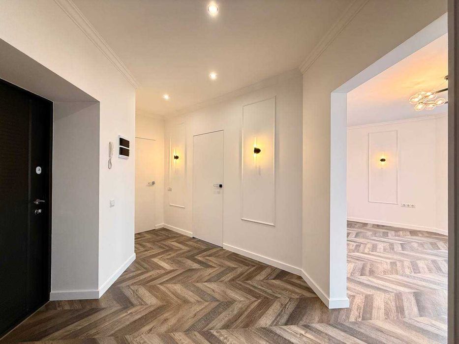 Видова 2.5 кім з ремонтом в обжитій новобудові!