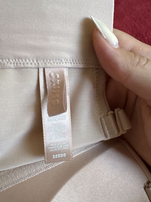 Бюстгалтер Skims, 32 DDD, безшовна білизна