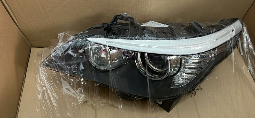 Farol BMW E60 esquerdo novo