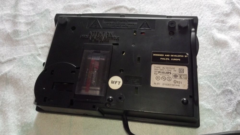 Електронний настільний радіо Fm годинник Filips AJ 3150/14