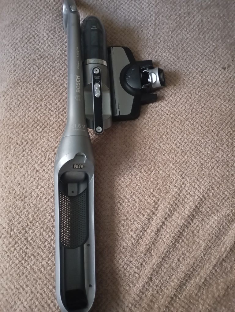 Пылесос BOSCH flexxo serie 4