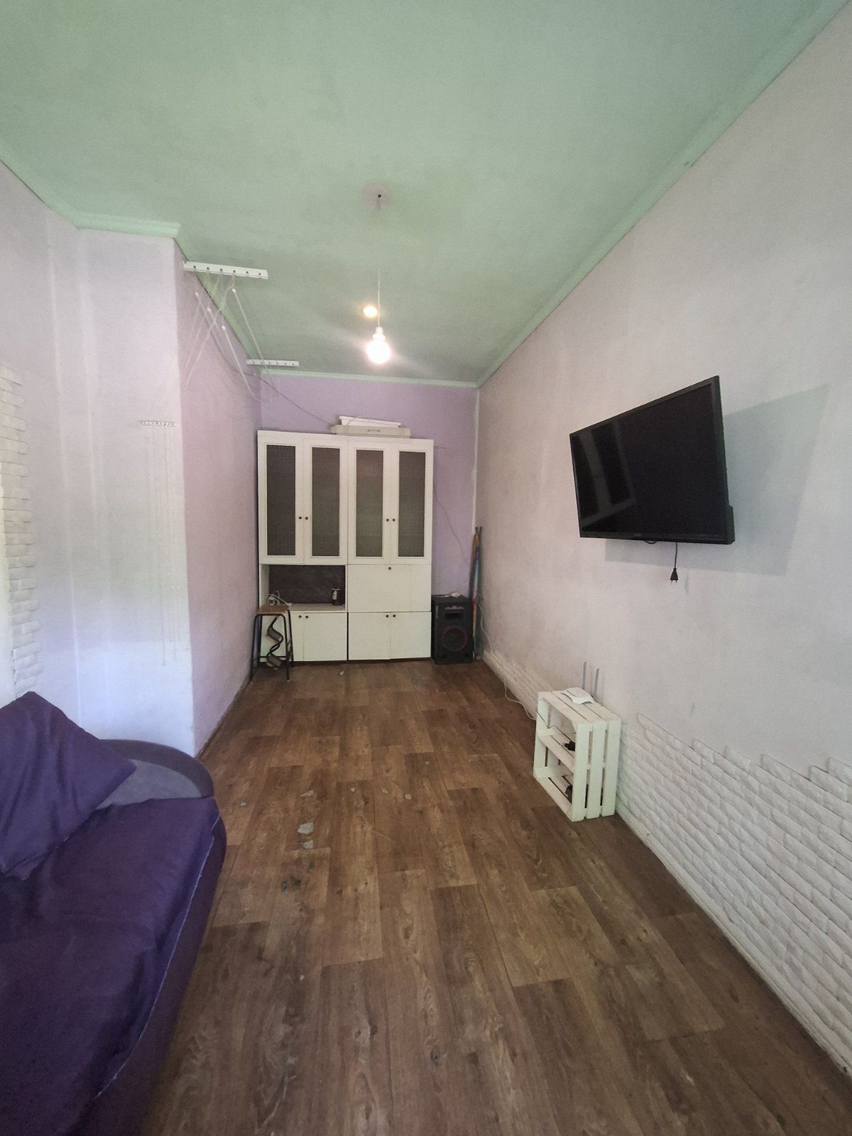 Продам 1ком. на пр.Петровского, 1/3эт.,автономка, 16000у.е.