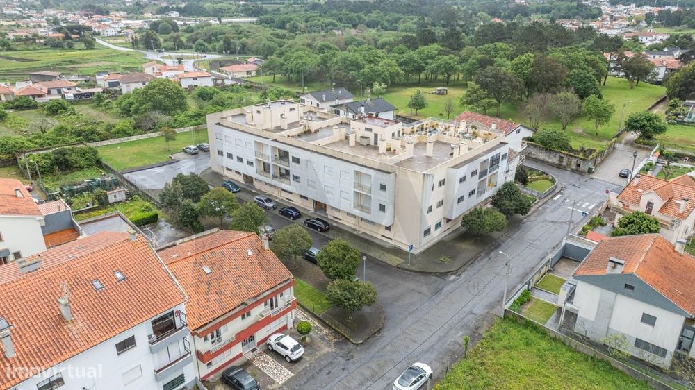 Apartamento T3 com elevador, garagem e 171M2 de Área útil