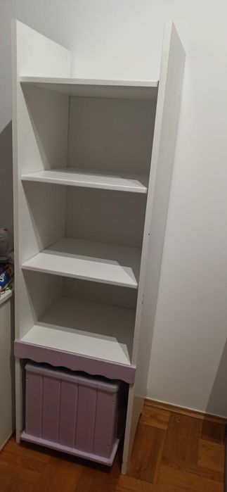 Regał z drewna biały