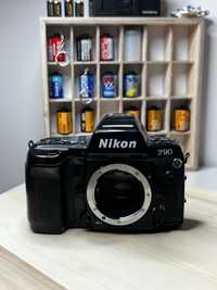 Aparat analogowy Nikon F90
