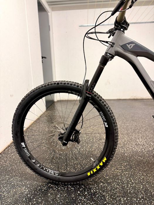 YT Capra 2019  L 27,5 RS Lyrik Super Deluxe DT Swiss Idealny Stan !