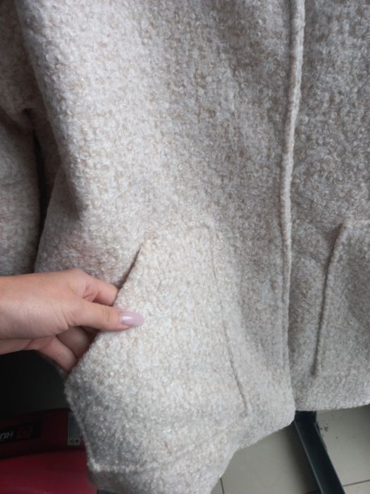 Жіноча курточка бомбер