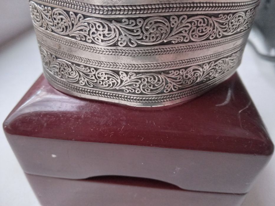 Браслет натуральный камень мельхиор серьги серебряные