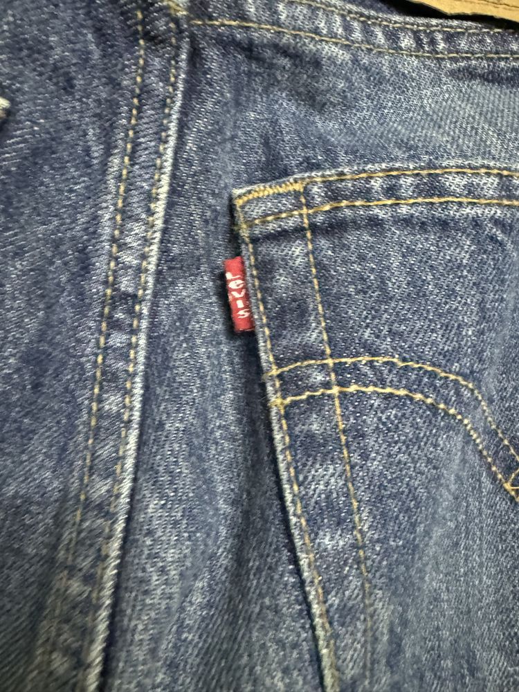 Calcas levis 525 W27/L34