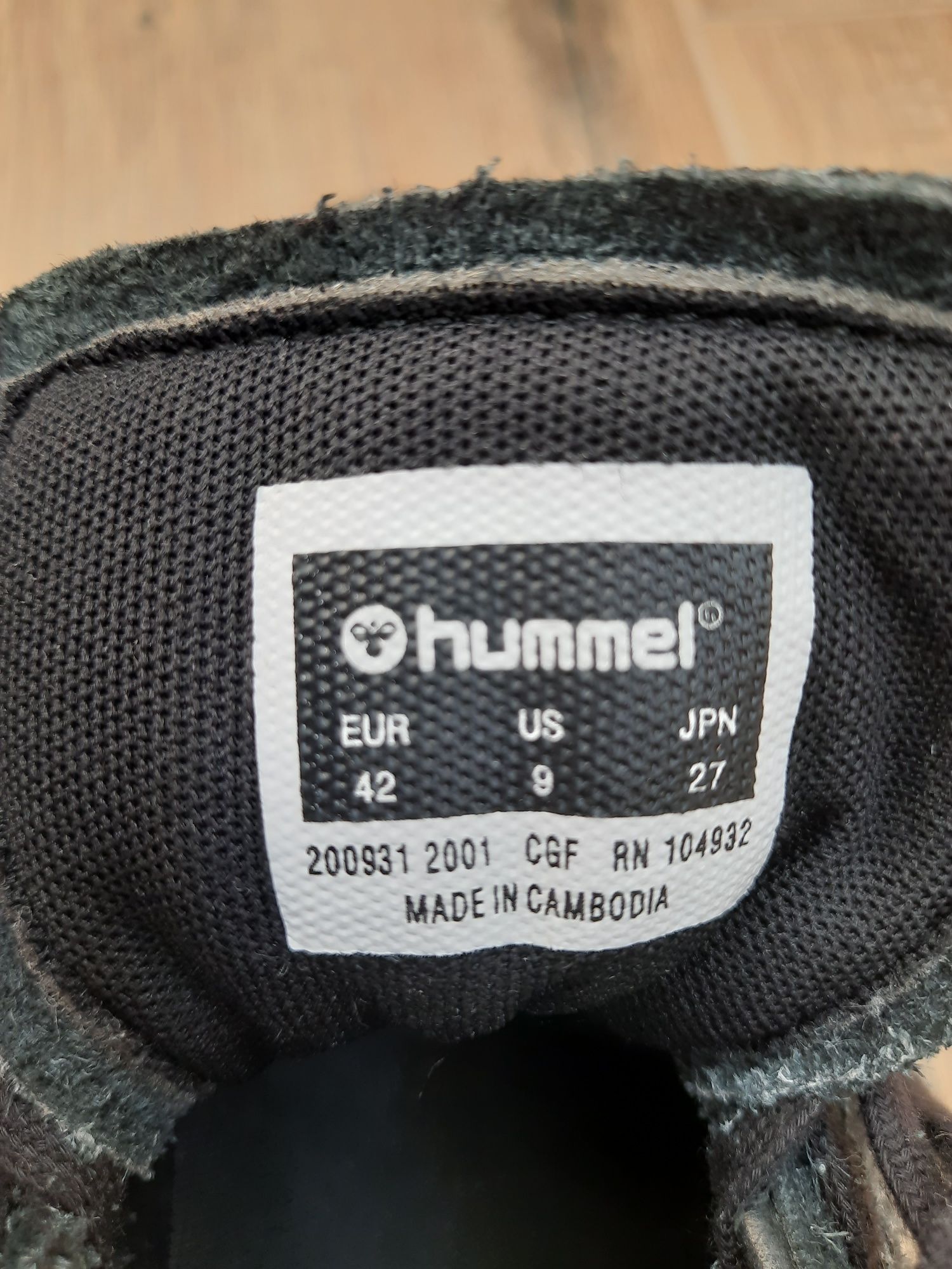Кроссовки Hummel р 42 на 41 (27,5 см) ц 1200 гр новые, замша