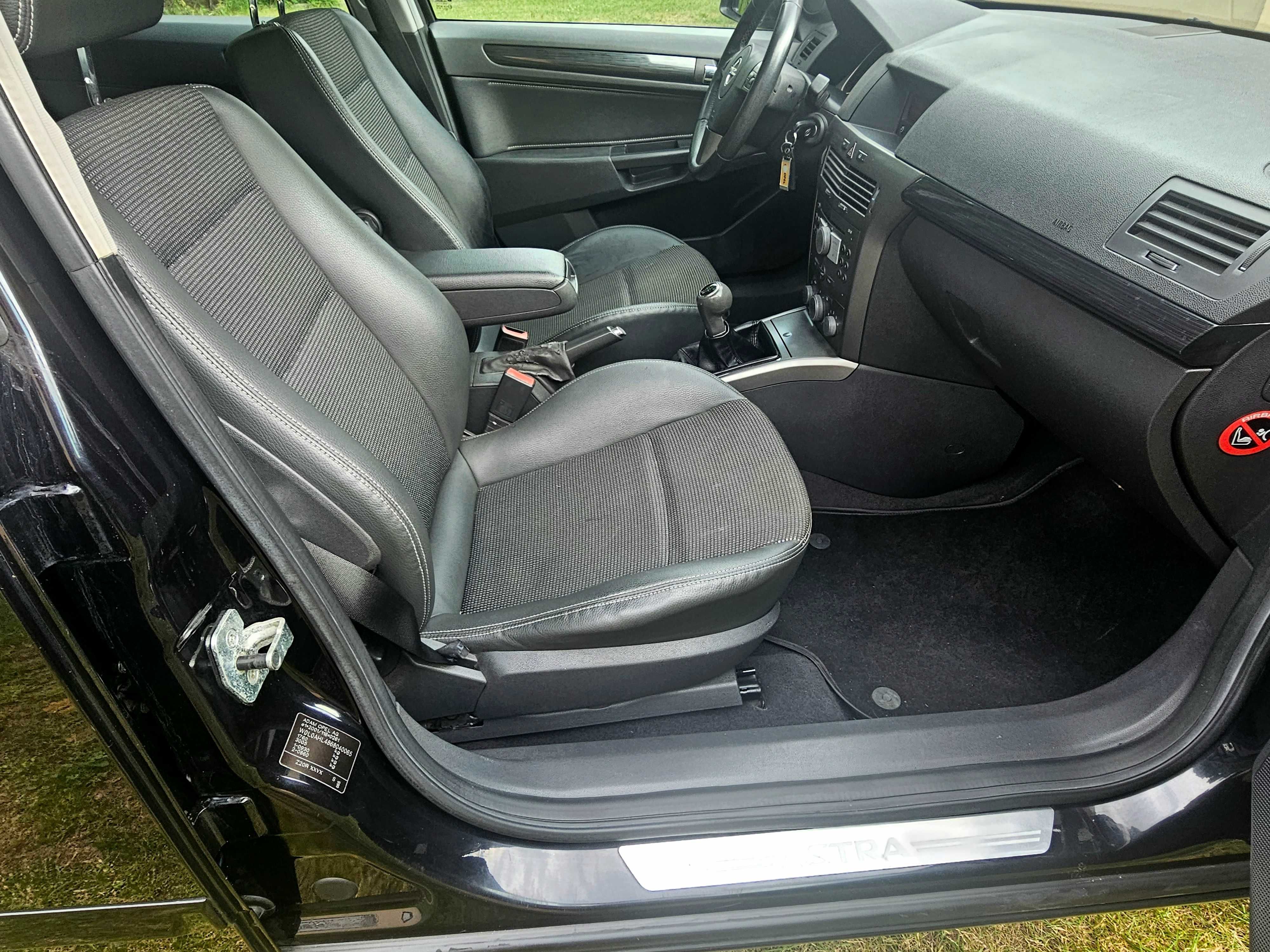 Bardzo Ładnay Opel Astra. 1,6 Benzyna, Klima, 199tys km. POLECAM