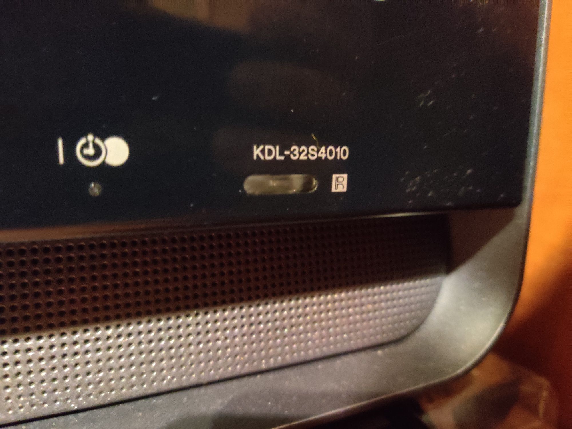 Telewizor 32 cale SONY Bravia KDL-32S4010 + dekoder