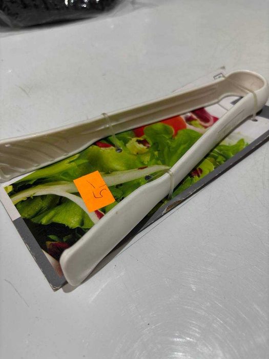 plastikowe szczypce kuchenne
