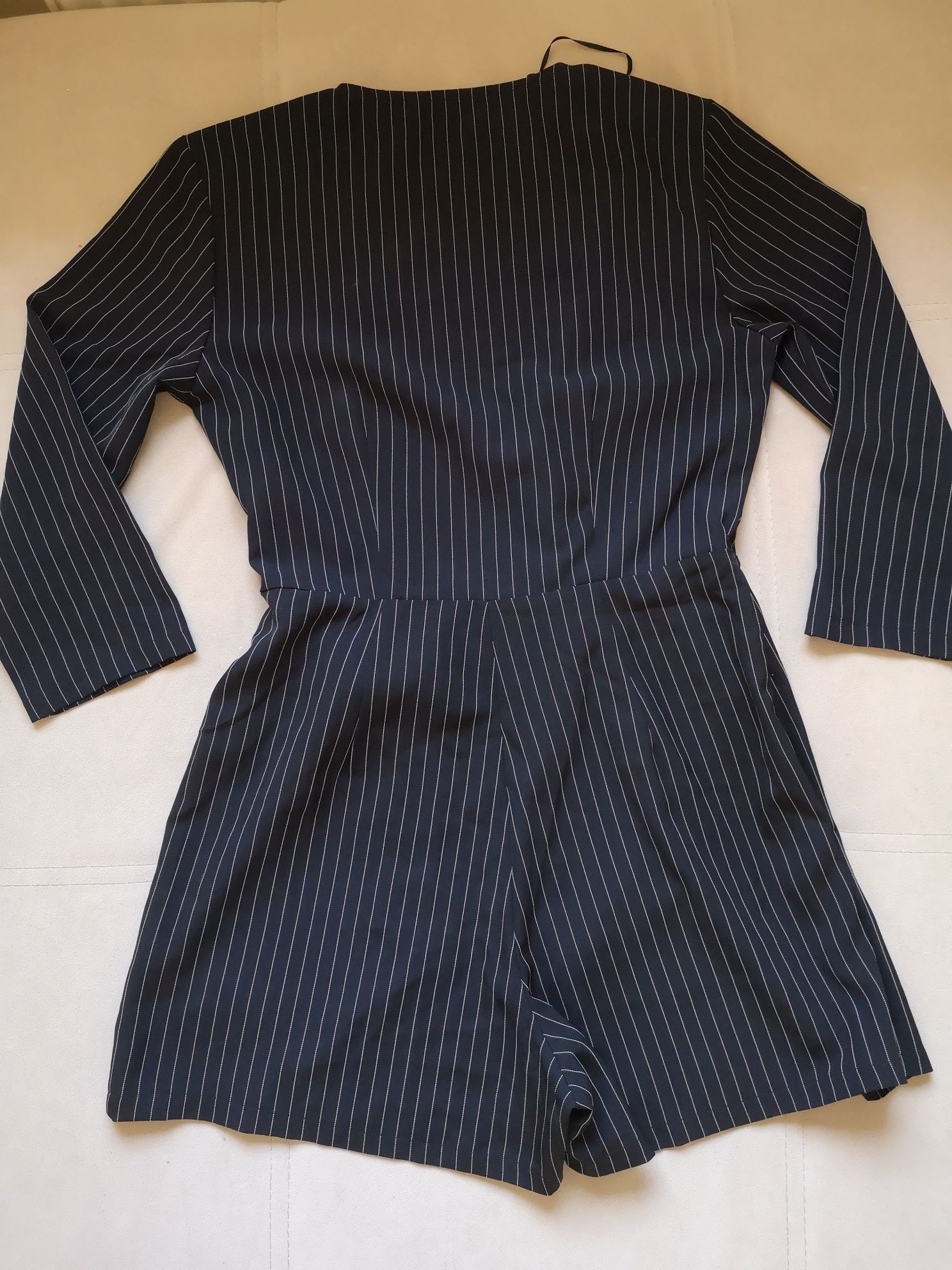 Kombinezon damski krótki /spódnico - spodenki /Stradivarius M/38/nowy