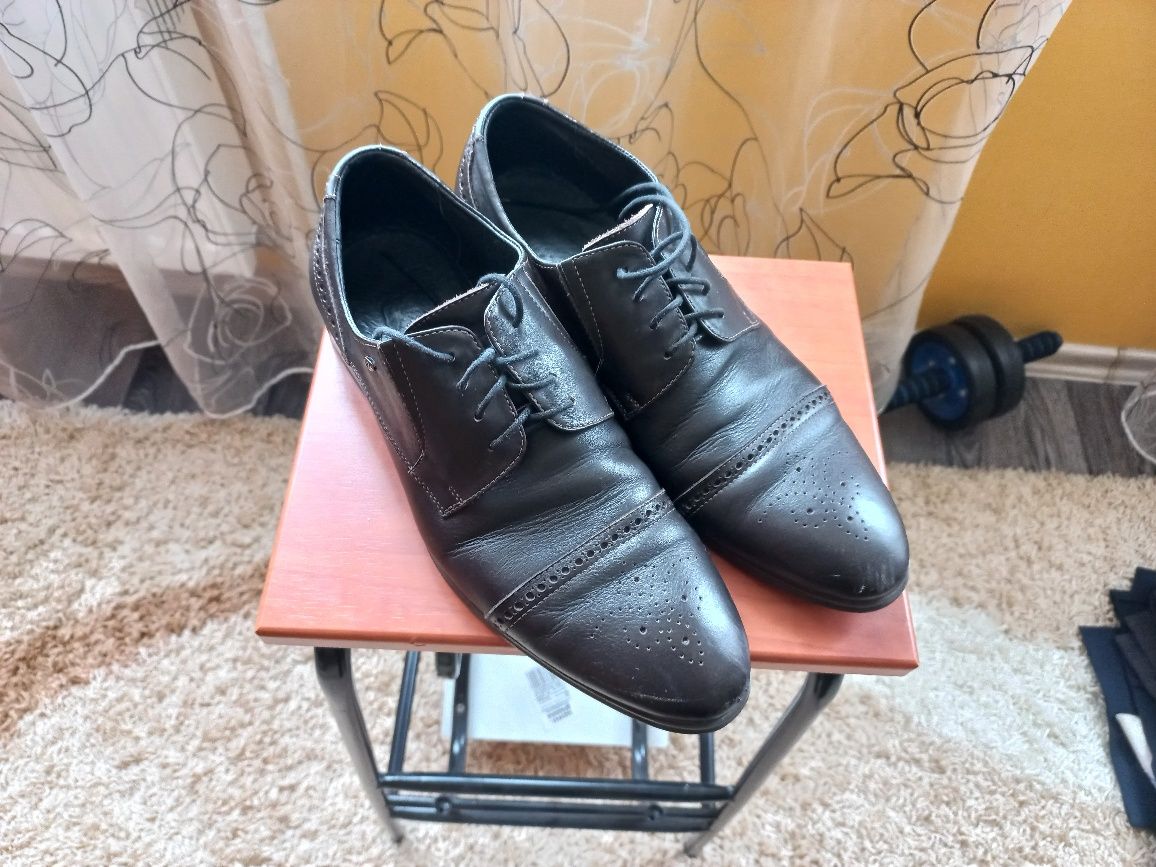 Продам туфлі brogue