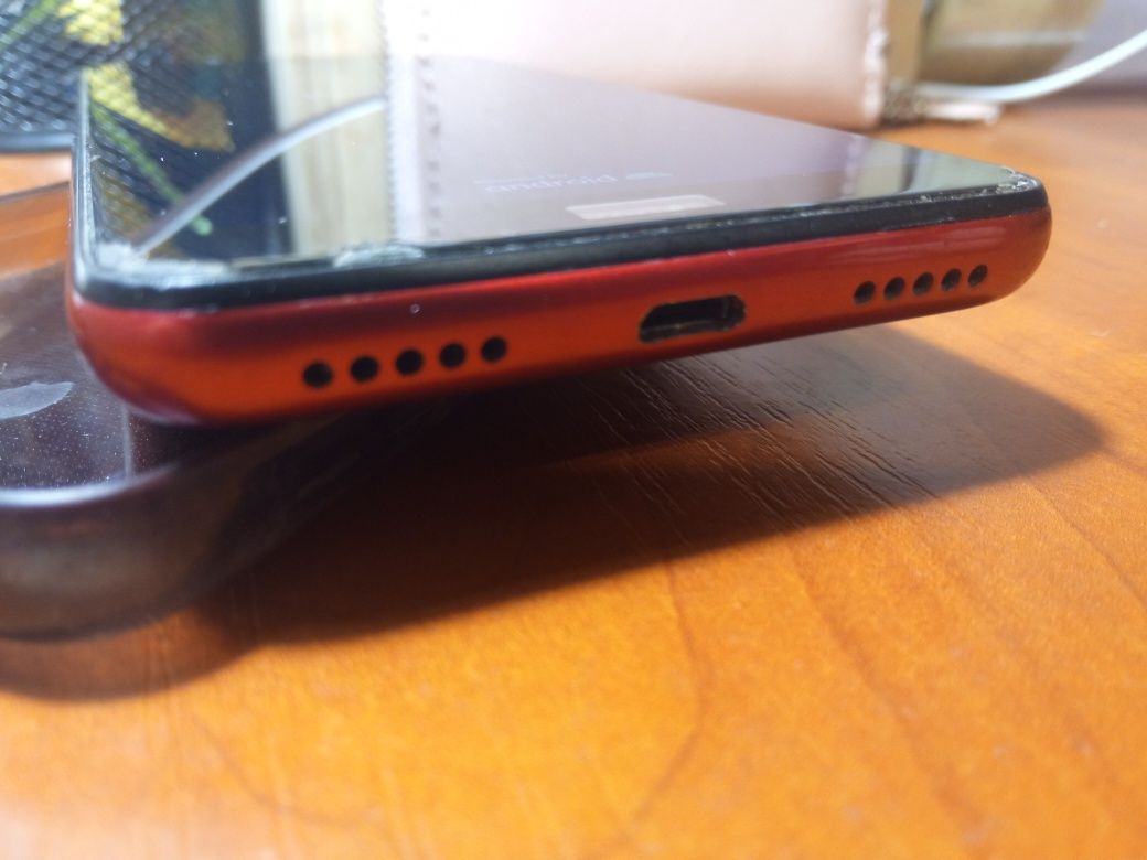 Продам бу Redmi 7A 2/32GB