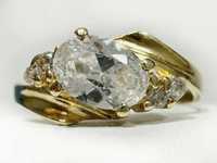 Ciekawy oryginalny pierścionek złoto cyrkonie 585