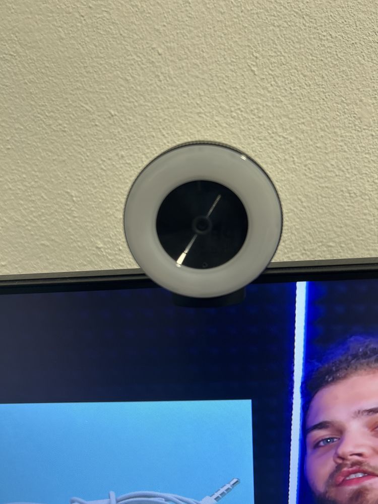 Camara Razer Nova