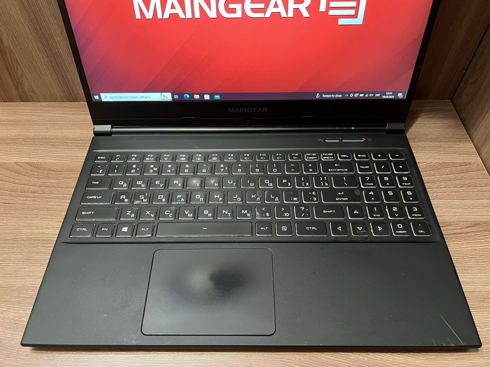 MainGear RTX 2060 6gb/i7-10750H 6ядер/8/128 ssd/144Hz