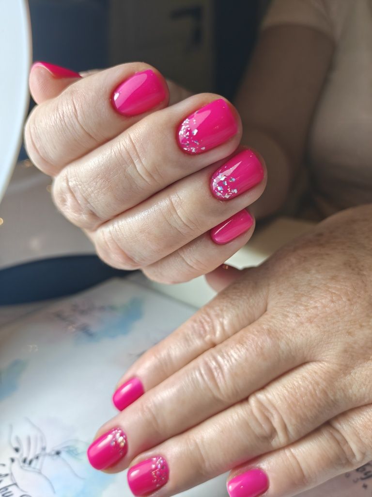 Paznokcie hybrydowe manicure hybrydowy przedłużanie pedicure hybrydowy