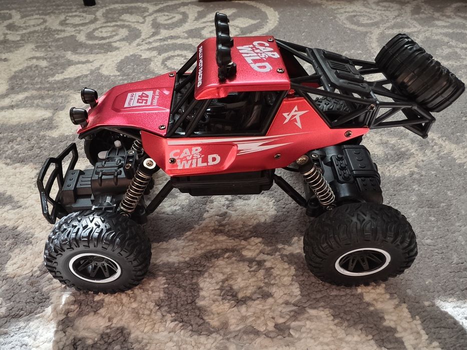 Продам машинку на радиоуправлении