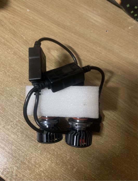 Лампи hb3 колір білий