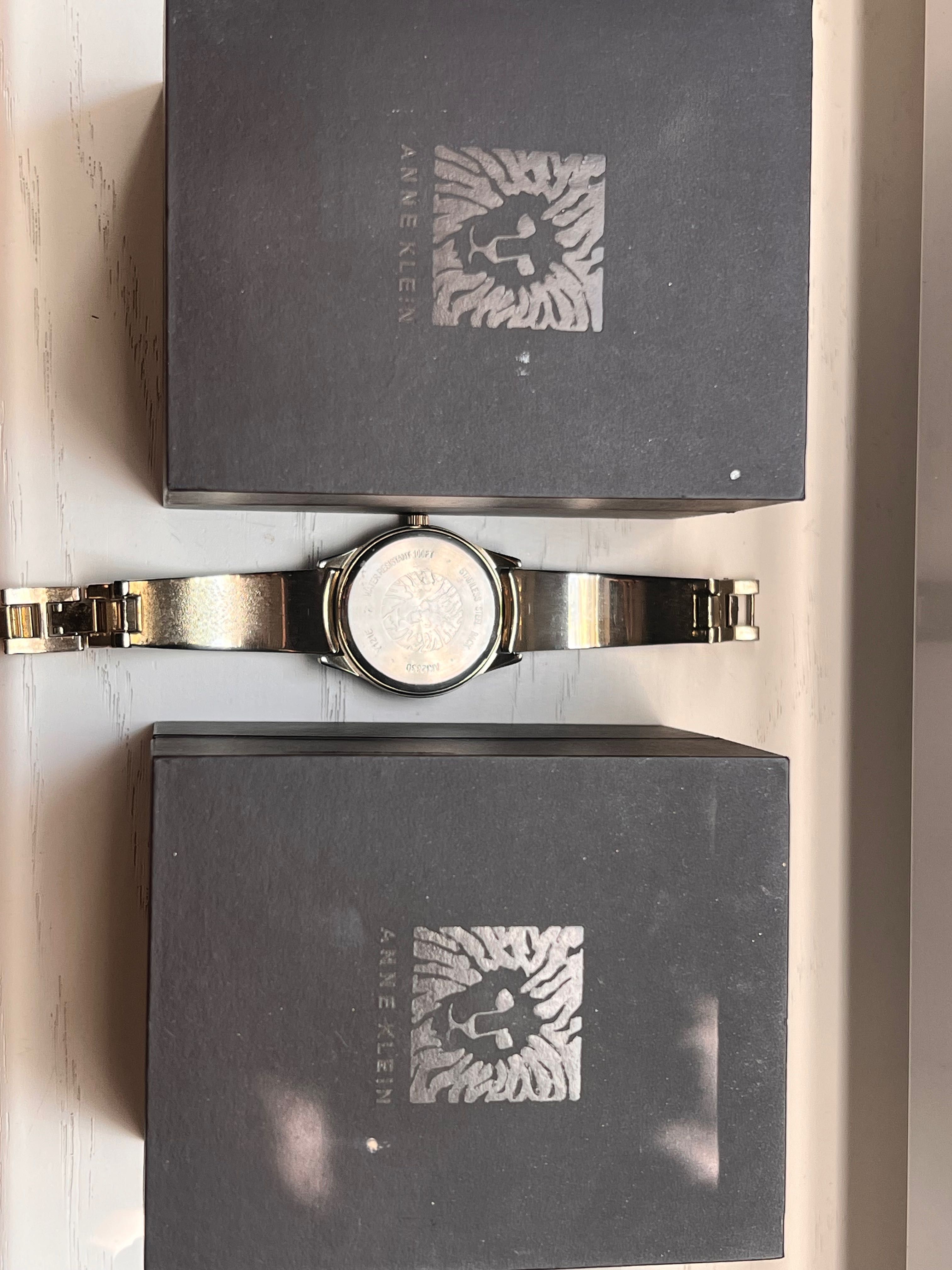 Dwa zegarki Anna Klein