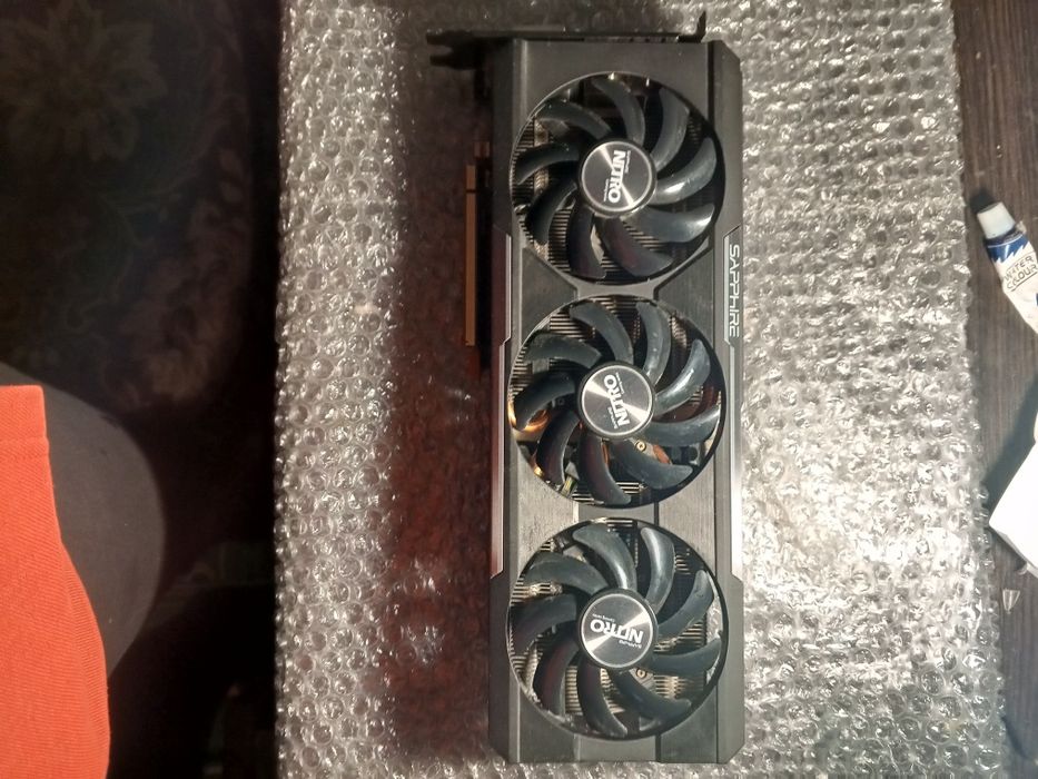 Відеокарта Sapphire R9 390 8 gb AMD