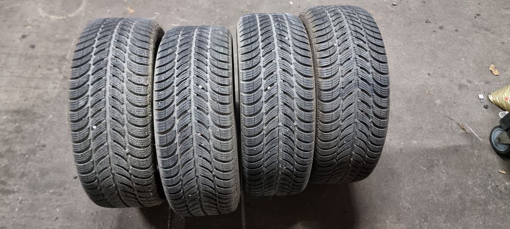 205/55R16 opony zimowe Dębica Frigo