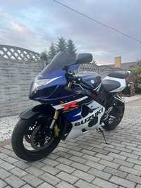 Suzuki GSXR750 K4