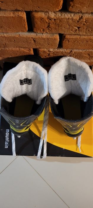 Łyżwy hokejowe CCM roz 40-40,5