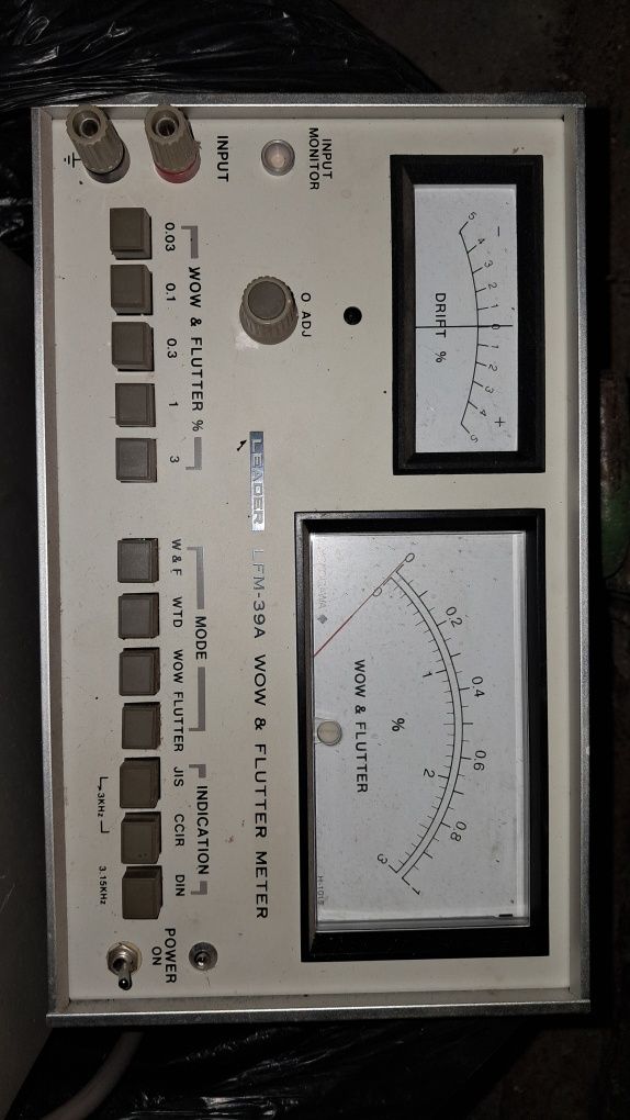 Детонометр вимірювач детонації та флаттеру Leader LFM-39A.