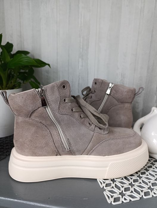 Ботінки жіночі зимові