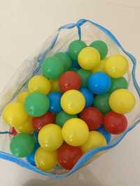 Bolas de Plastico Varias Cores