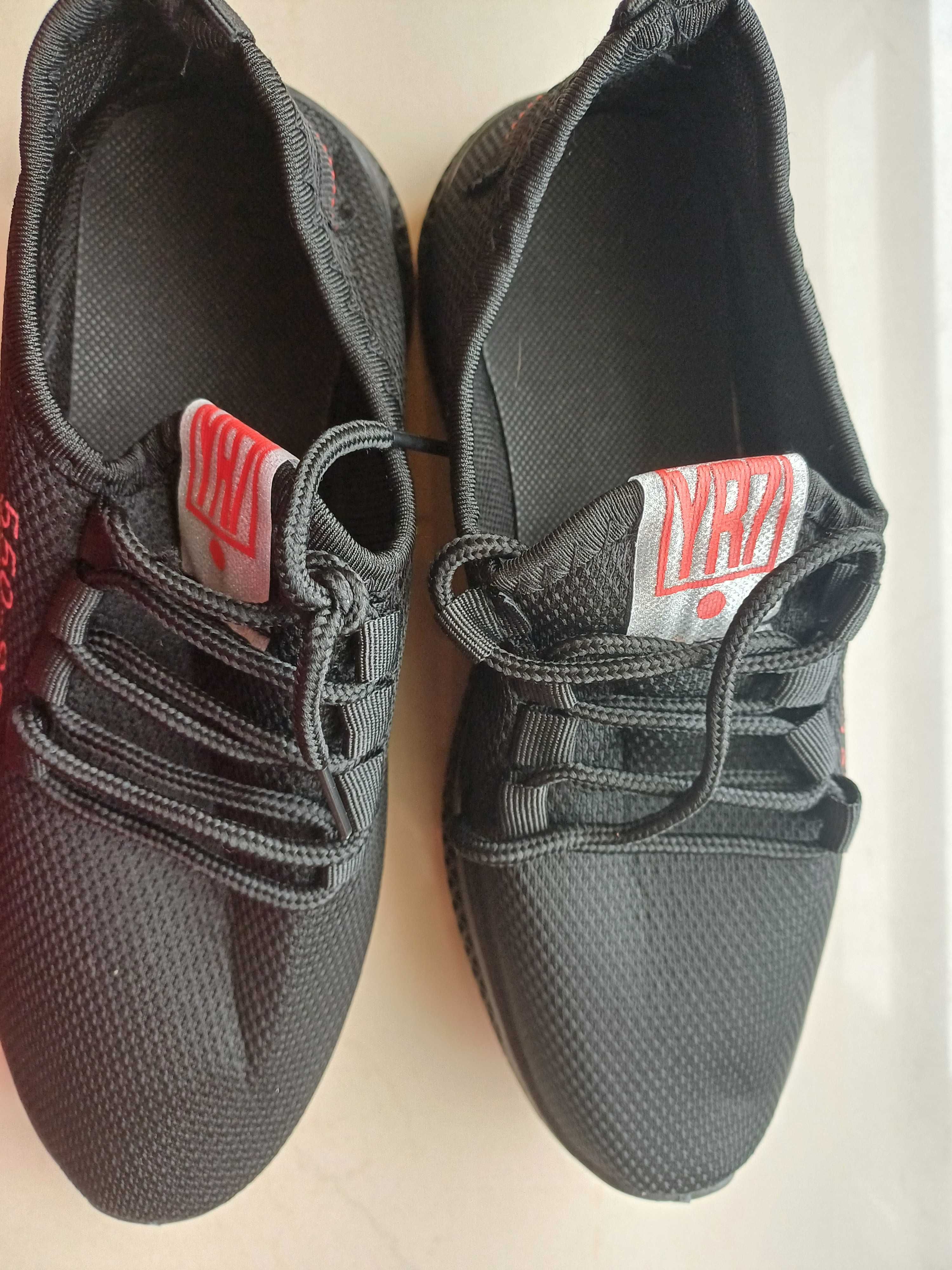 Damskie buty sportowe trampki czarne lekkie