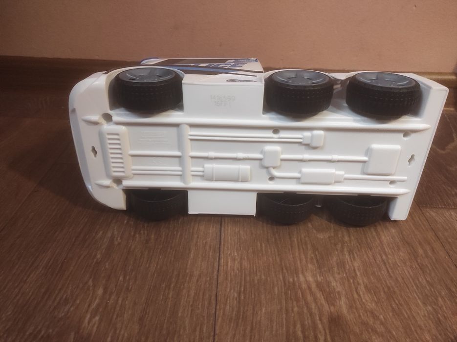 фура поліцейська автовоз машина грузовик