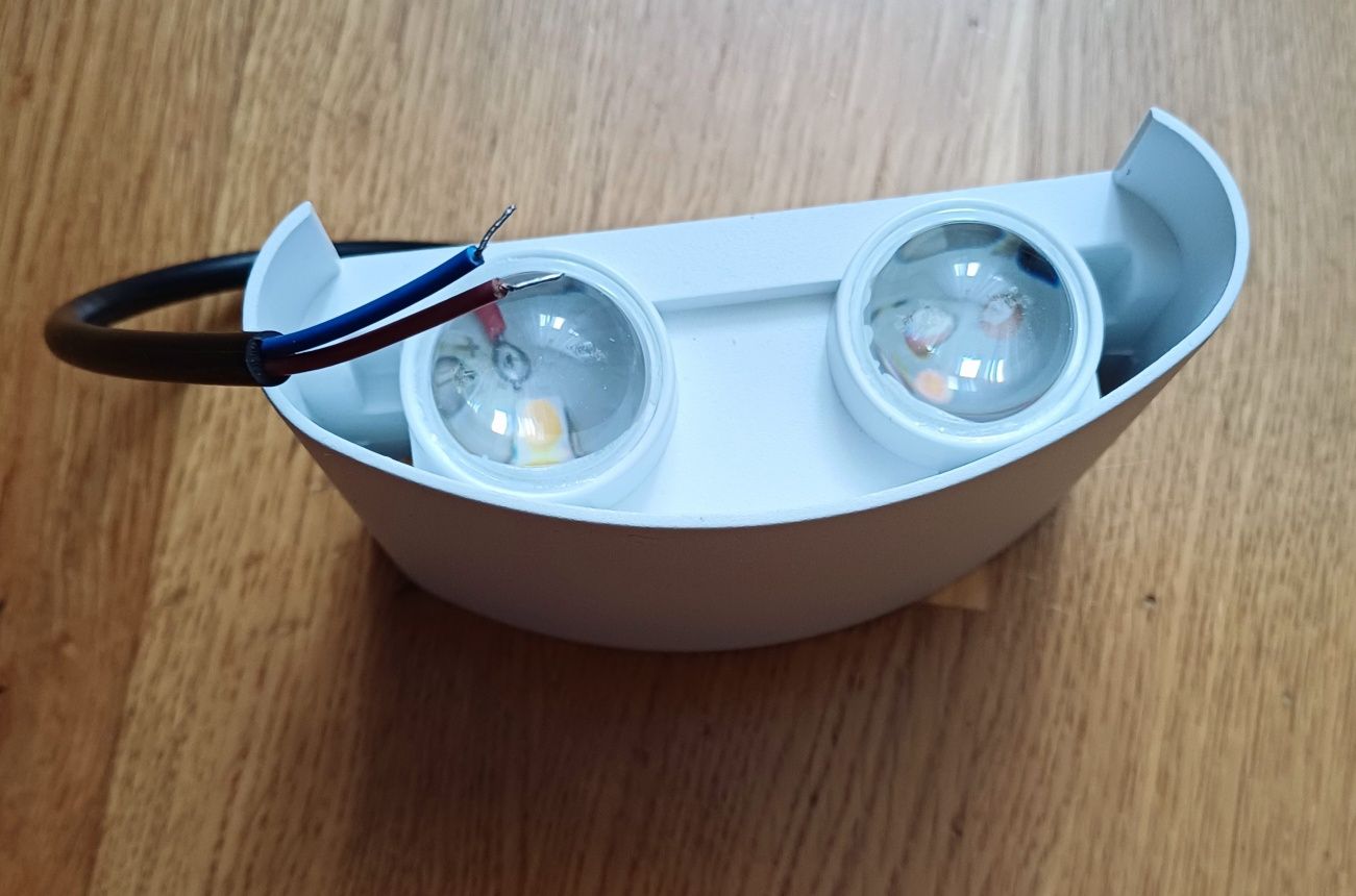 Продам настіний Led світильник 4 kWh
