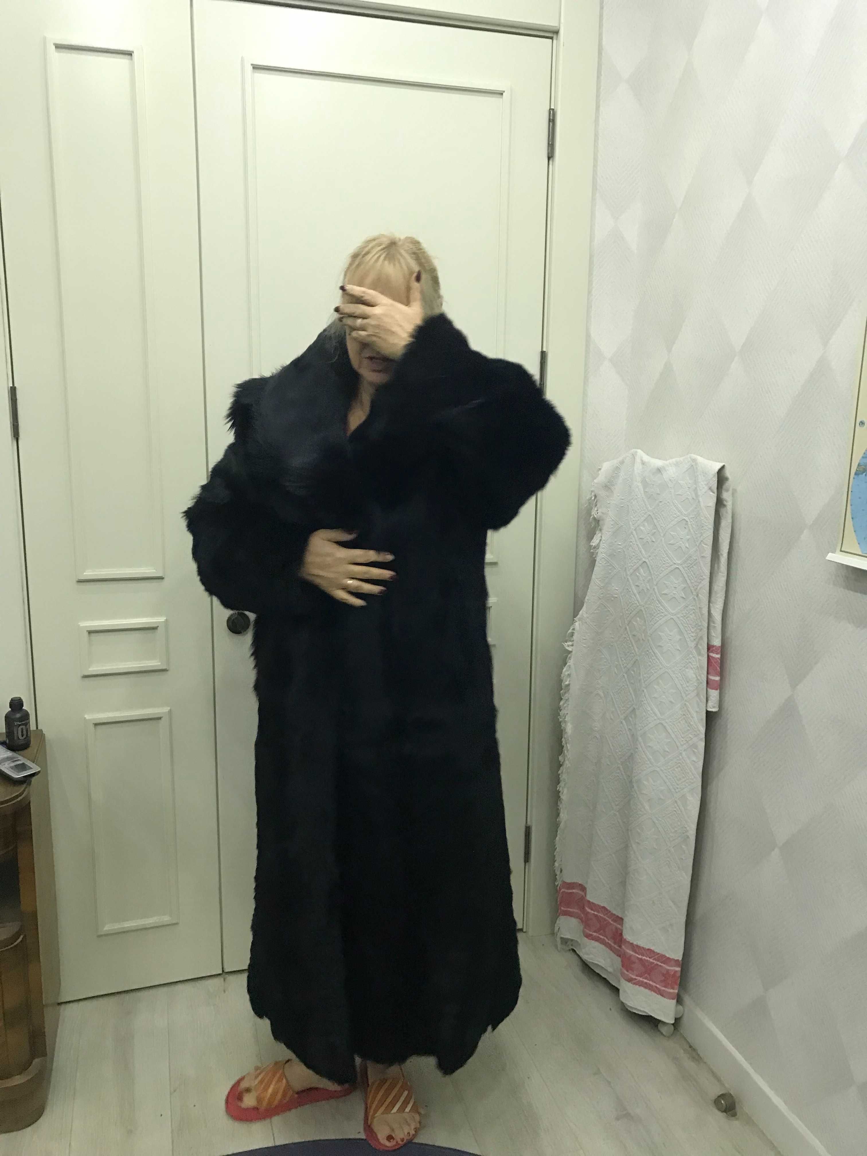 Продам 2 шуби б/у