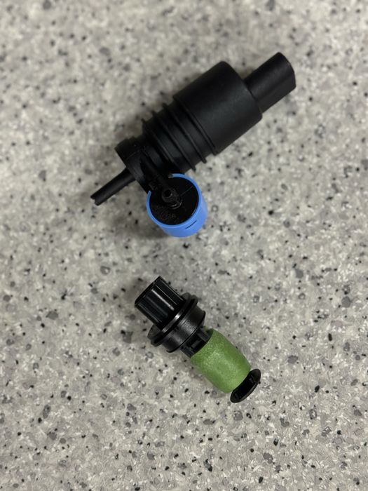 Jeep Cherokee KL 2019 кронштейн радиатора накладка дефлектор