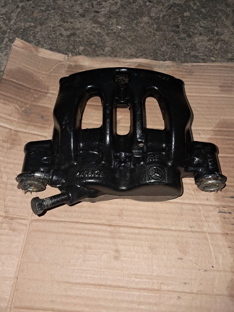 Супорт передній WV Crafter, MB Sprint правийer 906