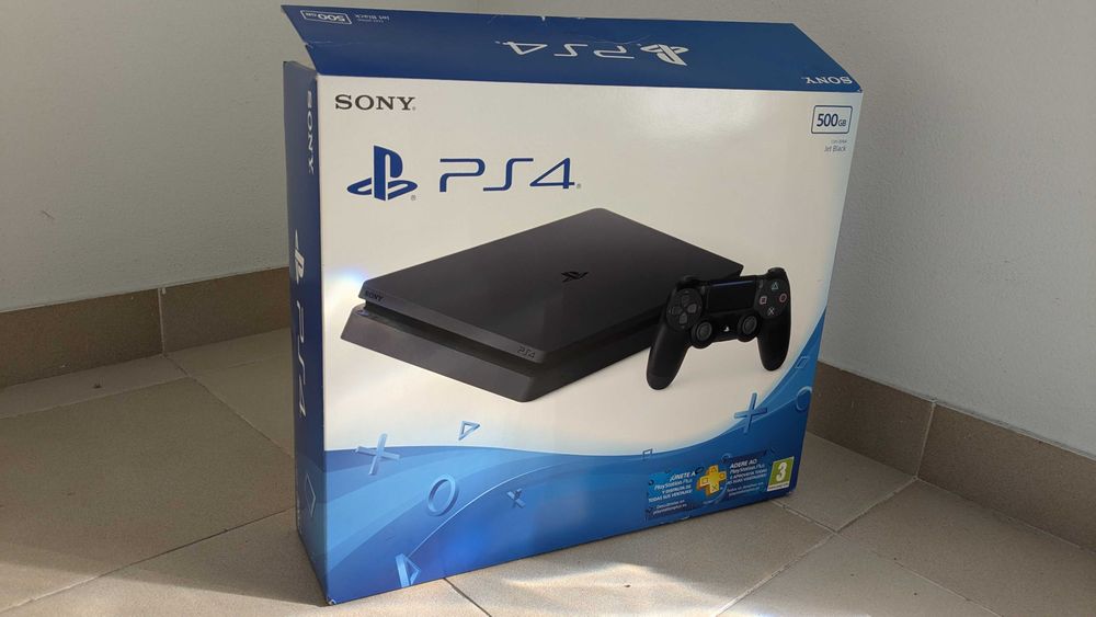 PlayStation PS4 500GB + 11 Jogos + 2 Comandos Originais + Cabos