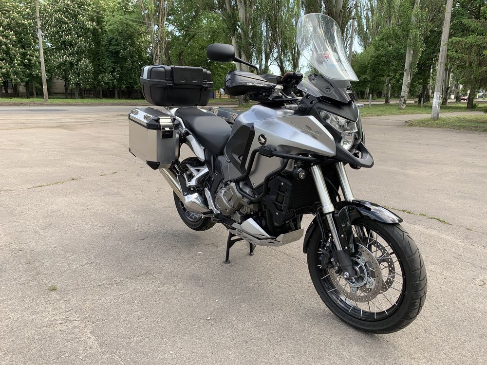 Продам Honda VFR 1200X DCT