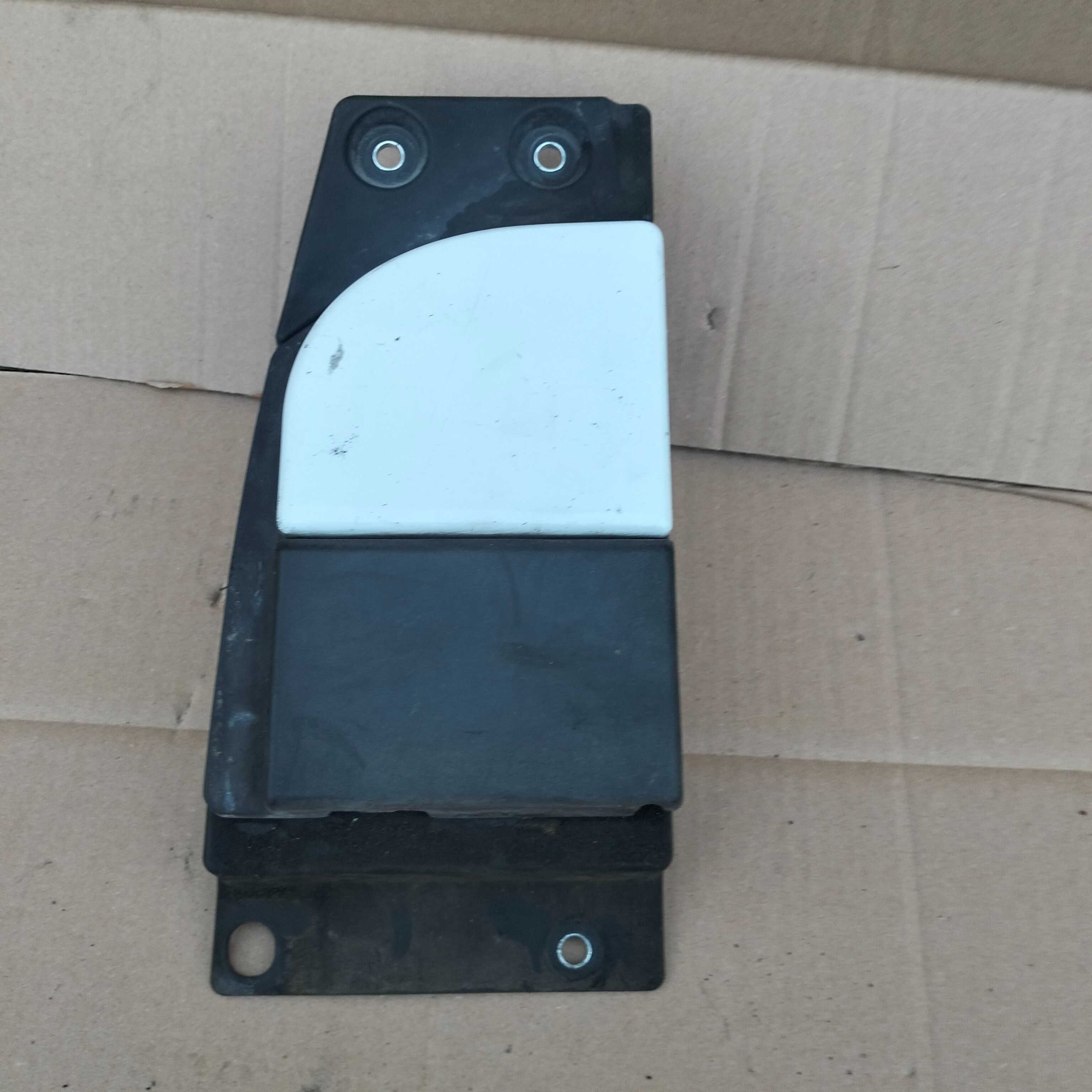 iveco daily 6 klapka wlewu paliwa  korek