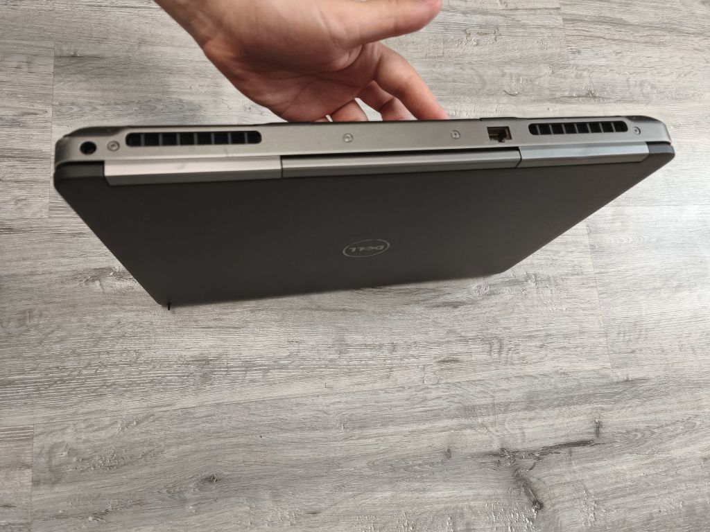 УЦІНКА!ігровий 32/512/GDDR5/SSD/FullHD/8ядер/ноутбук для ігр навчання