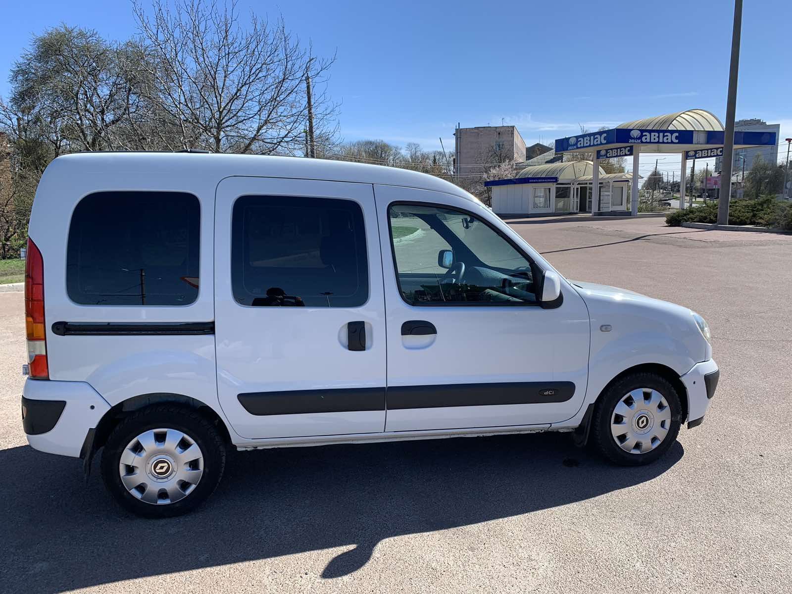 Продам Renault Kangoo :)