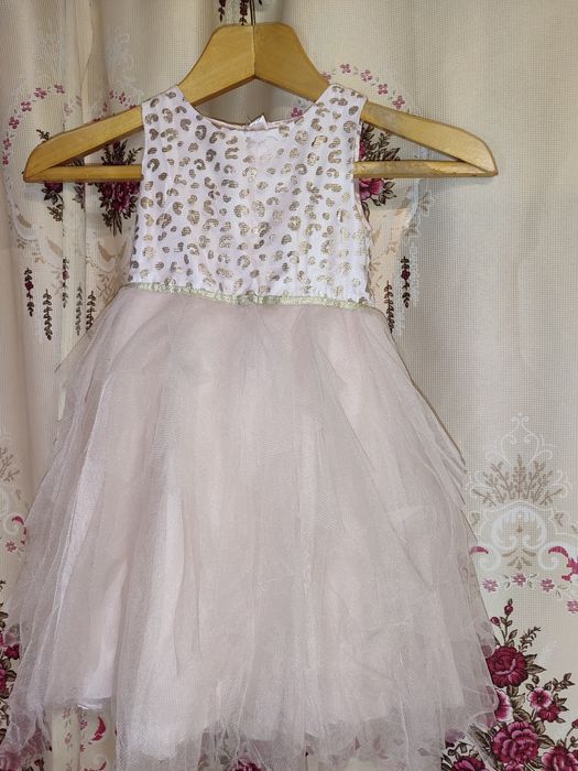 Нарядна сукня для маленької принцеси 3 роки, 104-110