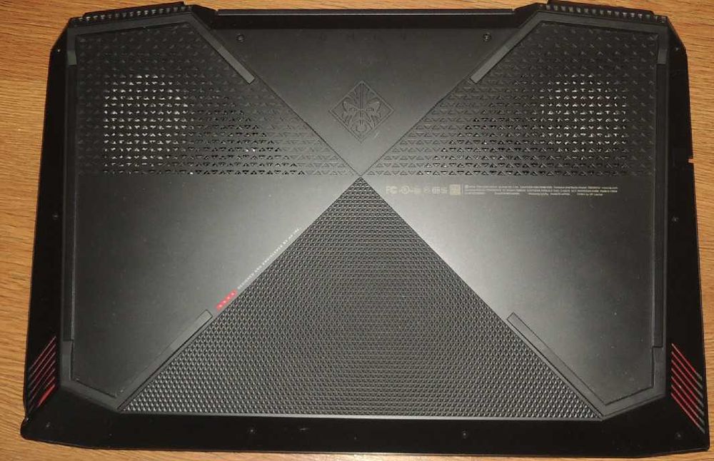 игровой ноутбук HP Omen 15 FHD IPS/i7/GTX 1050Ti 4/8/128+1Tb