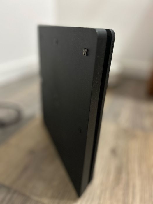 Vendo PlayStation 4 modelo CUH-2015B