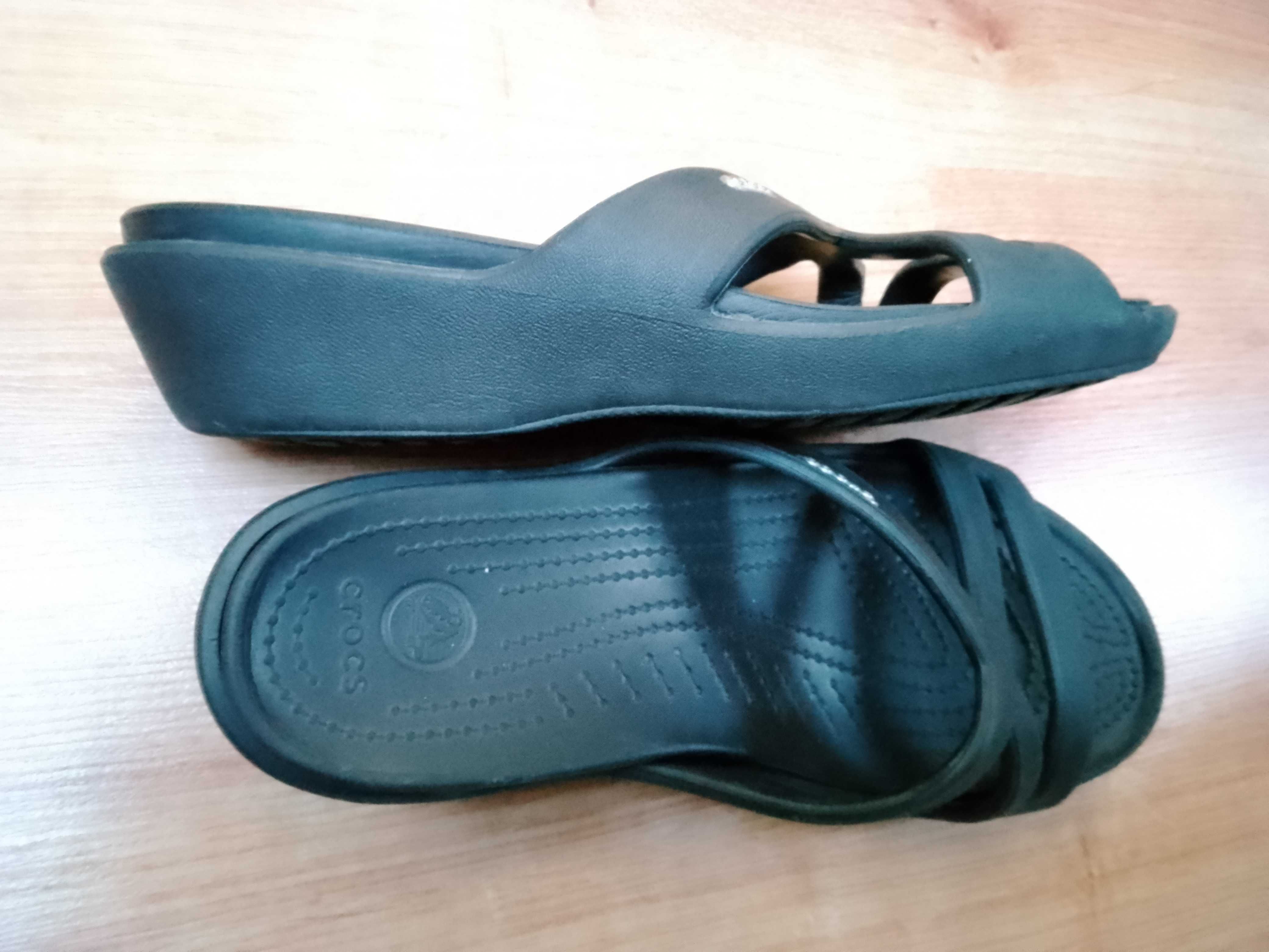 CROCS klapki W8 37,38 czarne B. WYGODNE