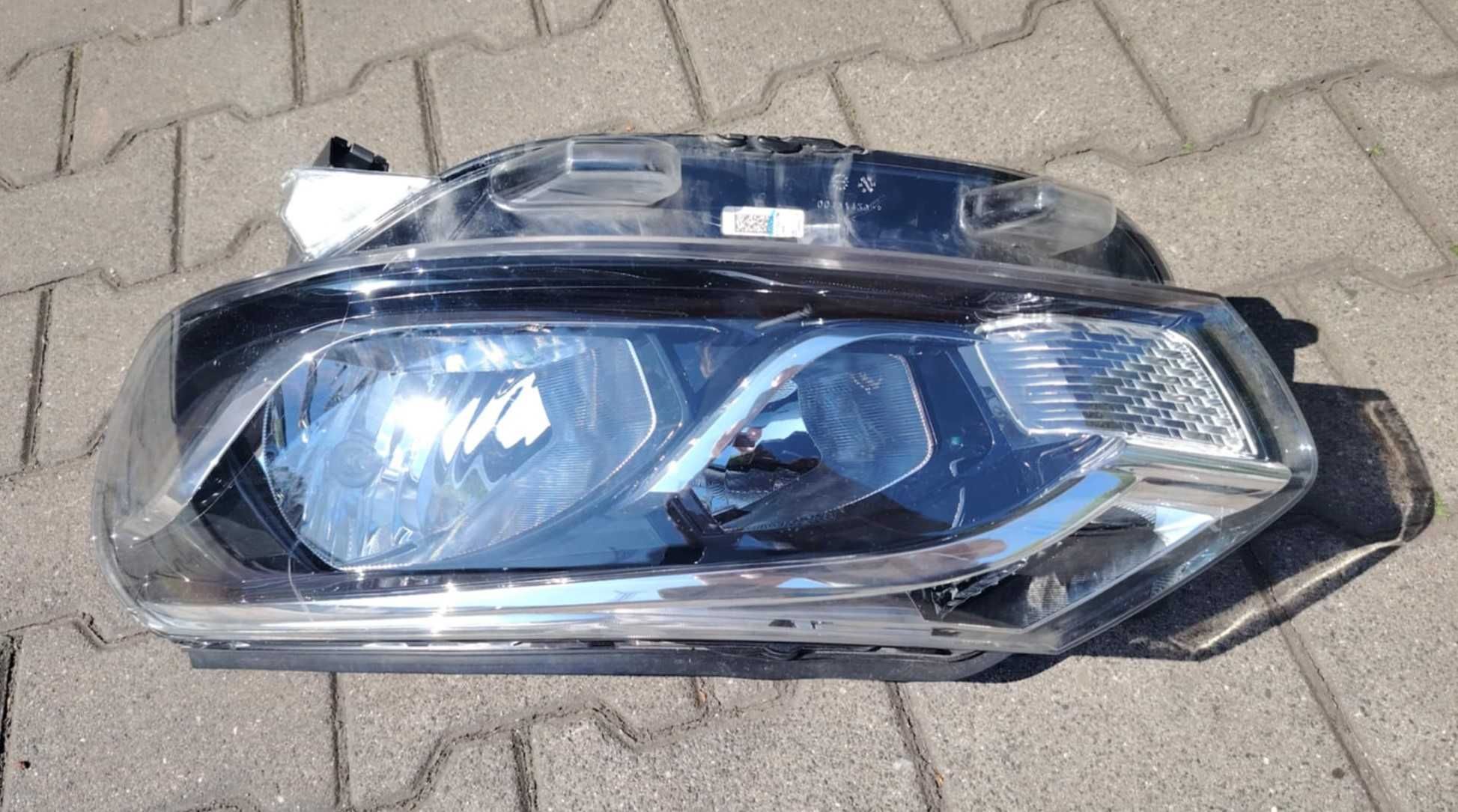 Lampa TOYOTA PROACEII lewa przód rok 2023 orginał bez uszkodzeń!